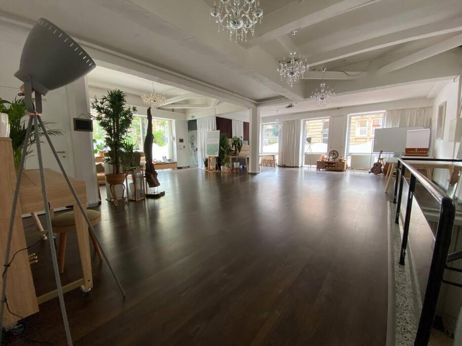 Superschoenes Studio Lunca 220Qm In Stuttgart West Екстер'єр фото